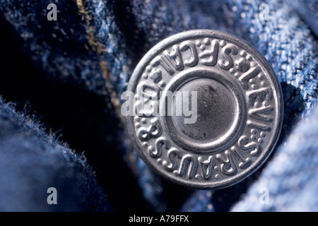 Jeans Levi denim 501, dettaglio anni '501 con primo piano del bottone Fly Foto Stock