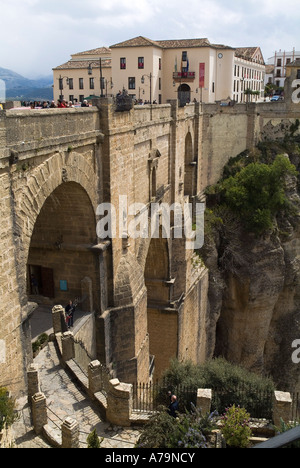 Dh RONDA Spagna Puente Nuevo bridge o nuovo ponte attraverso El Tajo gorge Foto Stock