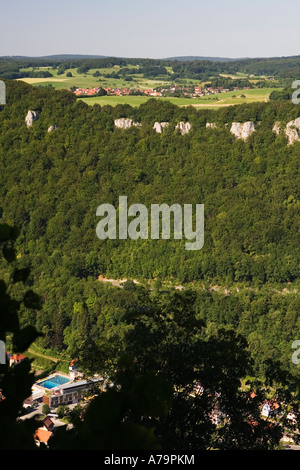 Vista dal castello di Lichtenstein terreni vicino Lichtenstein Honau Alb Schwaebische Germania Luglio 2006 Foto Stock