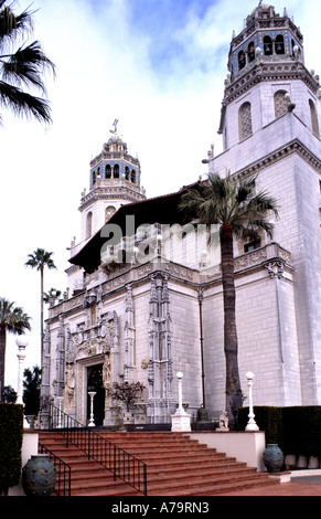 Il Castello di Hearst è stata la sontuosa estate del giornale del magnate William Randolph Hearst Foto Stock