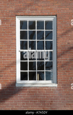 Mattone schoolhouse nello storico quartiere di Kensington, New Hampshire USA che è parte della nuova finestra in Inghilterra Foto Stock