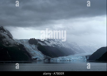 Il ghiacciaio in cascata L e Barry glacier R Prince William Sound Chugach National Forest Harriman Fjord Foto Stock
