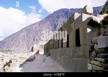 Il Perù Caption locale Valle Urabamba Royal luogo di sepoltura Foto Stock