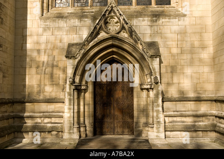 Ornato porta del transetto sud di Selby Abbey North Yorkshire England Regno Unito Regno Unito GB Gran Bretagna Foto Stock