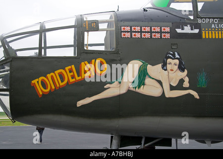 Naso art su una seconda guerra mondiale B-25 bombardiere Foto Stock