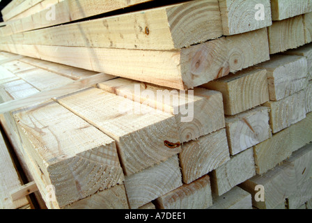 Pila di legname da costruzione Foto Stock