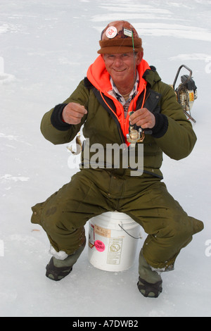 Pesca sul ghiaccio in Pennsylvania USA Foto Stock