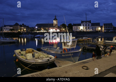 Porto di pesca di sera, Francia Bretagna, Loire Atlantique, Piriac Foto Stock