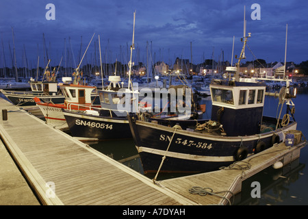 Porto di pesca di sera, Francia Bretagna, Loire Atlantique, Piriac Foto Stock