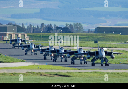 Addio linea fino a RAF Lossiemouth SEPECAT Jaguar GR3A Moray Grampian Regione Scozia UK Foto Stock