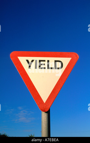 Segno di rendimento Foto Stock