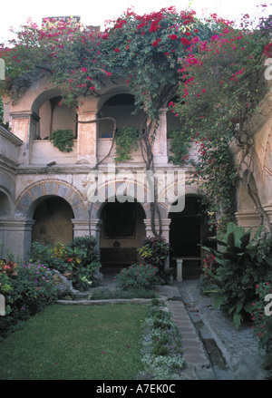 Messico Oaxaca, cortile del ex convento di Santa Catalina, 1576, ora il Camino Real Oaxaca Hotel Foto Stock