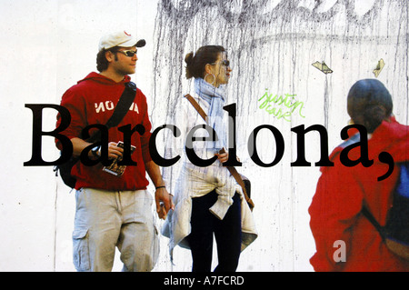 Poster veri viaggiatori autentico giovane maschio tag graffiti tagging culturale antico edificio di architettura barcellona anteriore barca c Foto Stock