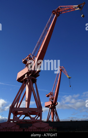 Nave cantiere gru Luffing allo Swan Hunter cantiere navale. Tyneside. Newcastle. Inghilterra Foto Stock