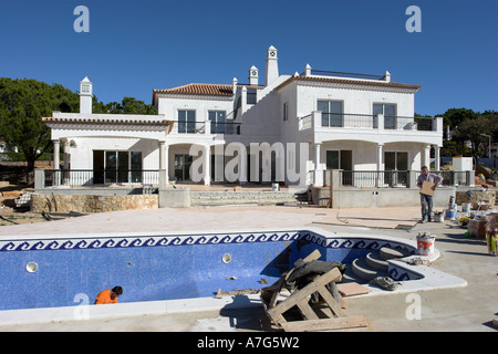 Un nuovissimo hotel di lusso villa al sole si avvicina al completamento. Algarve Portogallo Foto Stock