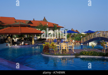 La Palm Royal Beach Hotel piscina, Accra, Ghana Foto Stock