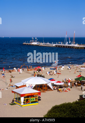 Sopot Pier e dalla spiaggia del Mar Baltico Foto Stock