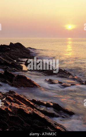 America del Nord, noi, ME Alba da "marginale modo' sull'Oceano Atlantico. Foto Stock