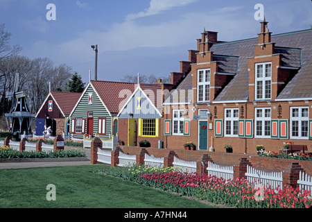 NA, STATI UNITI D'AMERICA, Michigan, Ottawa County, Olanda, Windmill Island, negozi di paese zona Foto Stock
