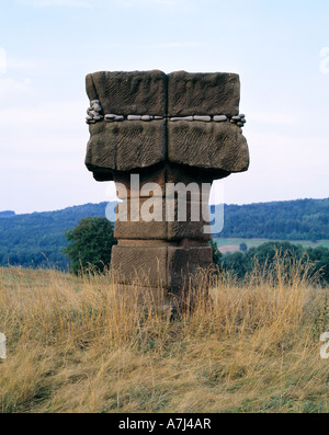 Im Ausstellungsstueck Skulpturenfeld bei Sankt Wendel im Saarland Foto Stock