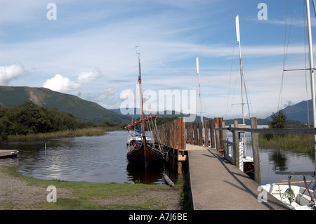 Ladore Imbarcadero sulla Derwent Water nel Lake District inglese Foto Stock