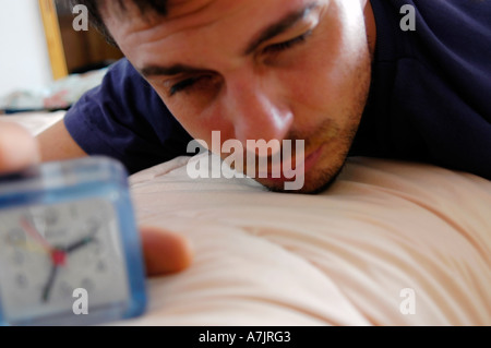 Disattivazione della sveglia e il risveglio Foto Stock
