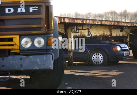 Un deriso fino incidente stradale a un vigile del fuoco TRAINING BASE UK 2004 Moreton in Marsh Foto Stock