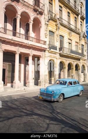 Classic American car guida lungo il Prado di Havana Habana Cuba Foto Stock
