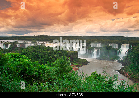 Brasile Argentina Panama border Parco Nazionale di Iguazu Iguazu Falls Foto Stock