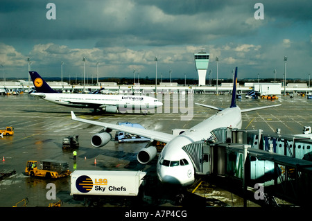 Munchen De Franz J Straus aereo aeroporto Lufthansa Foto Stock