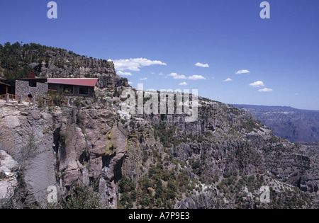 Stato di Chihuahua, Messico - Il Canyon di rame e El Divisadero Stazione ferroviaria nella Sierra Tarahumara Foto Stock