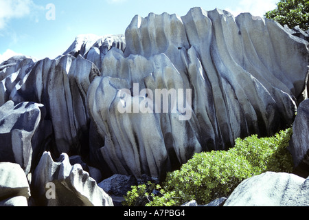 Spiaggia con scogli di granito, Seychelles, La Digue Foto Stock