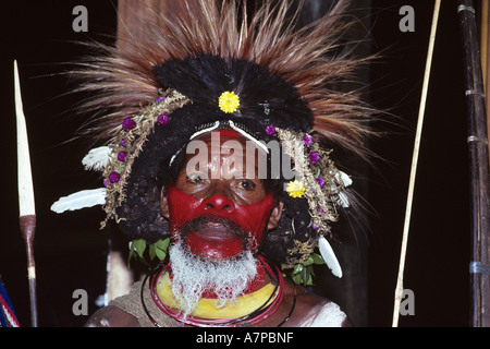 Ritratto di un uomo, Southern Highlands, Papua Nuova Guinea, tari Foto Stock