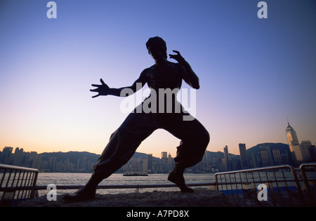 Cina, Hong Kong Kowloon, Tsim Sha Tsui, Viale delle Stelle, Bruce Lee statua Foto Stock