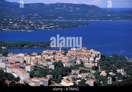 Francia, Corse du Sud, Porto Vecchio, old town (vista aerea) Foto Stock