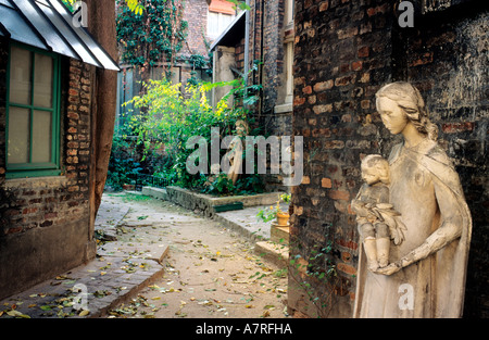 Francia, Parigi, ruche artisti home, 2 passaggio di Dantzig, statua Foto Stock