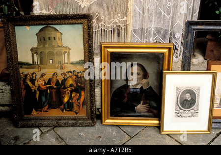 L'Italia, Toscana, la città di Arezzo, fiera antiquaria in Piazza Grande Foto Stock