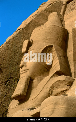 Le antiche rovine dell antico tempio di Abu Simbel in Nubia, Egitto Foto Stock