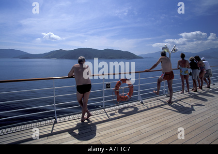 Asia Vietnam. Passeggeri su linee M.T. Minerva costa di visualizzazione Foto Stock