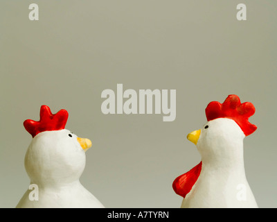 Il profilo laterale di polli in ceramica Foto Stock