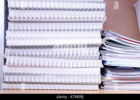 Pile di notebook a spirale Foto Stock