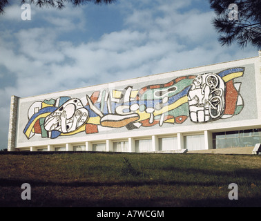 Geografia/viaggio, Francia, Provenza, Biot, musei, Musee National Fernand Leger, costruito 1957 - 1960 da Andre Svetchine, vista esterna, , Foto Stock