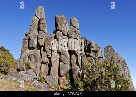 Formazione di roccia chiamato Homem em Pe (sassoso umana) sul Achada do Teixeira, Madeira, Portogallo Foto Stock