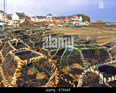 Francia Bretagna COTES D ARMOR Côte de Granit Rose porto di pesca di loguivy vicino a Paimpol Foto Stock