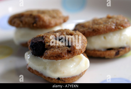 Miniatura Chocolate Chip Cookie Ice Cream Sandwich Foto Stock