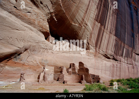 Nord America, USA, Arizona, Navajo Indian Reservation, Chinle Canyon De Chelly monumento nazionale. Punto di riferimento della Casa Bianca rovine. Foto Stock