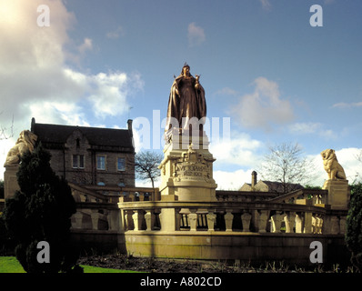 Statua della regina Victoria bradford town center yorkshire Foto Stock