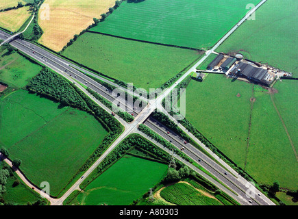 Vista di un nodo stradale dall'aria North Wales UK Foto Stock