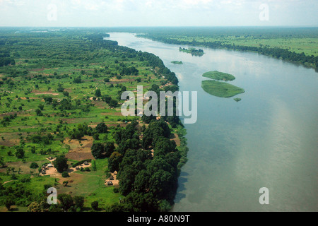 Fiume Nilo a Juba nel sud Sudan dal piano Foto Stock