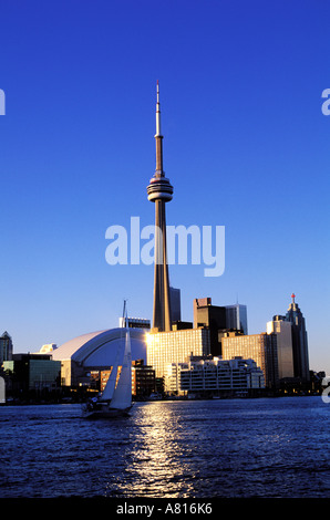 Canada Ontario, Toronto, downtown, Sky Dome e la CN tower Foto Stock
